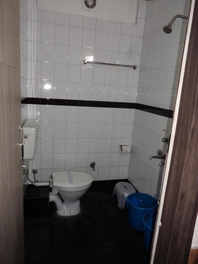 Hotel Monsoon Шилонг Екстериор снимка