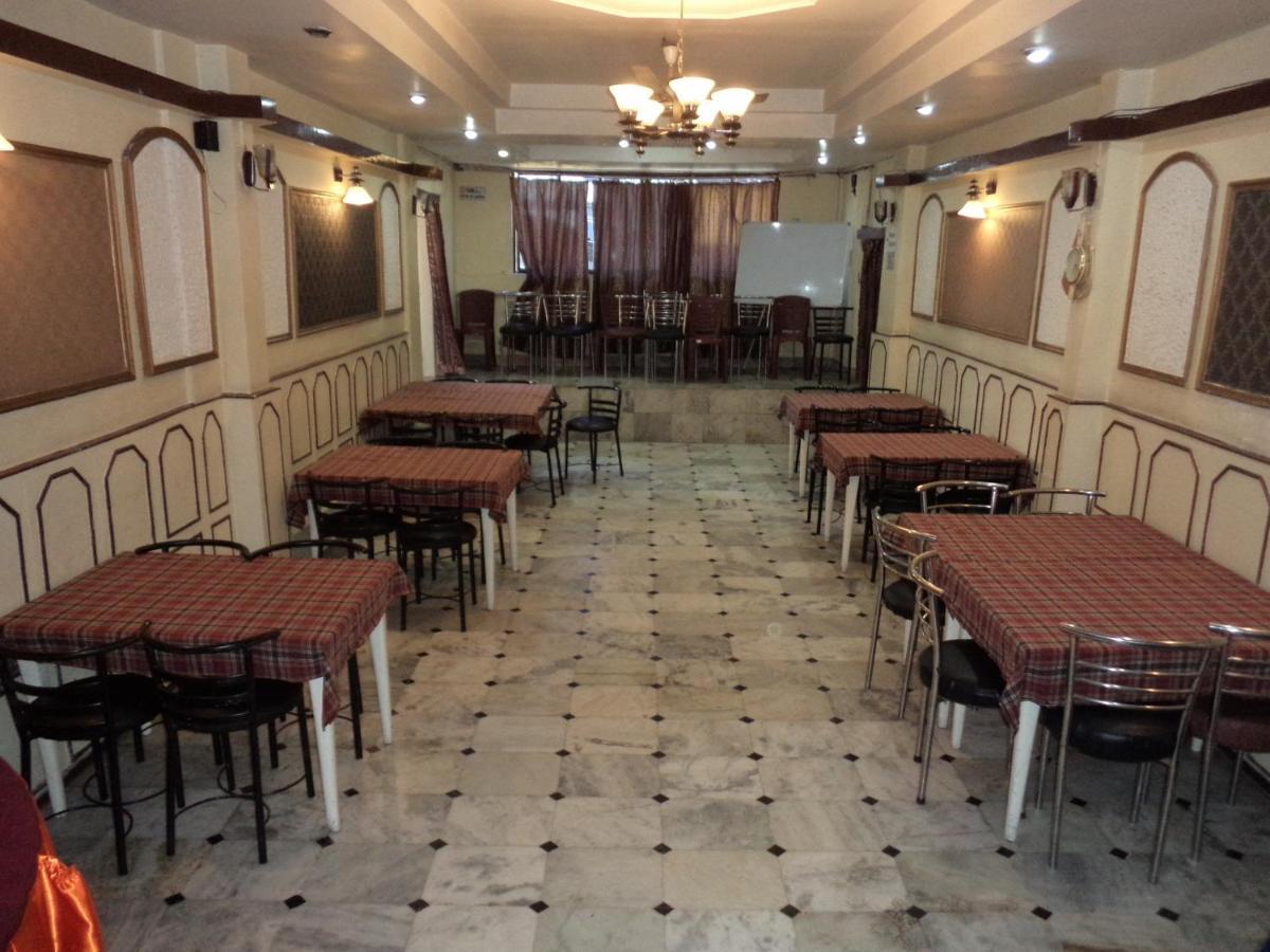 Hotel Monsoon Шилонг Екстериор снимка