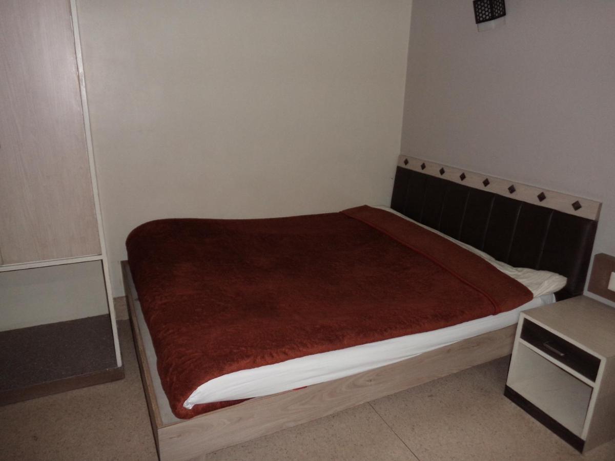 Hotel Monsoon Шилонг Екстериор снимка