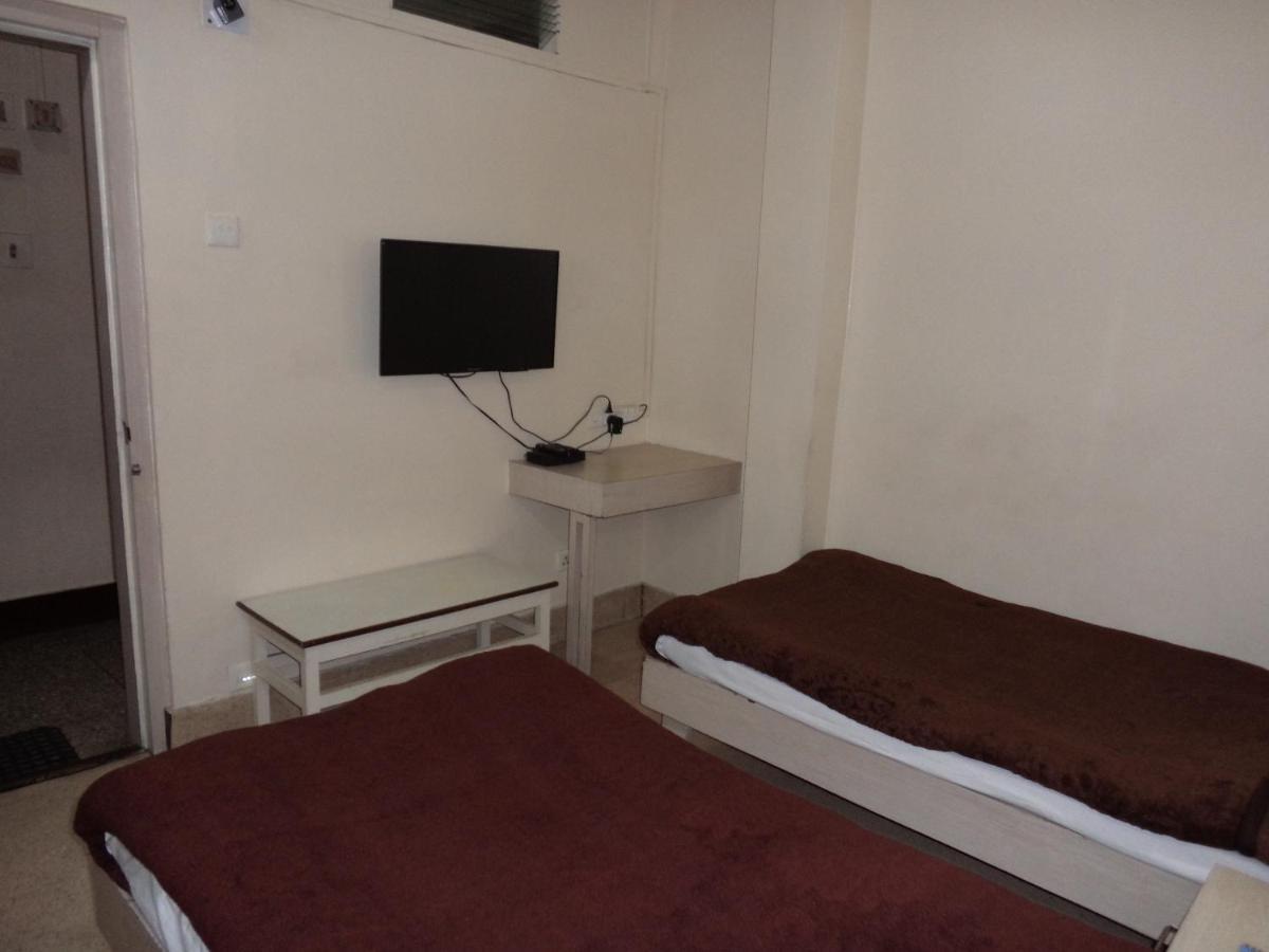 Hotel Monsoon Шилонг Екстериор снимка